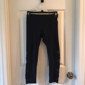 Black yoga Capri